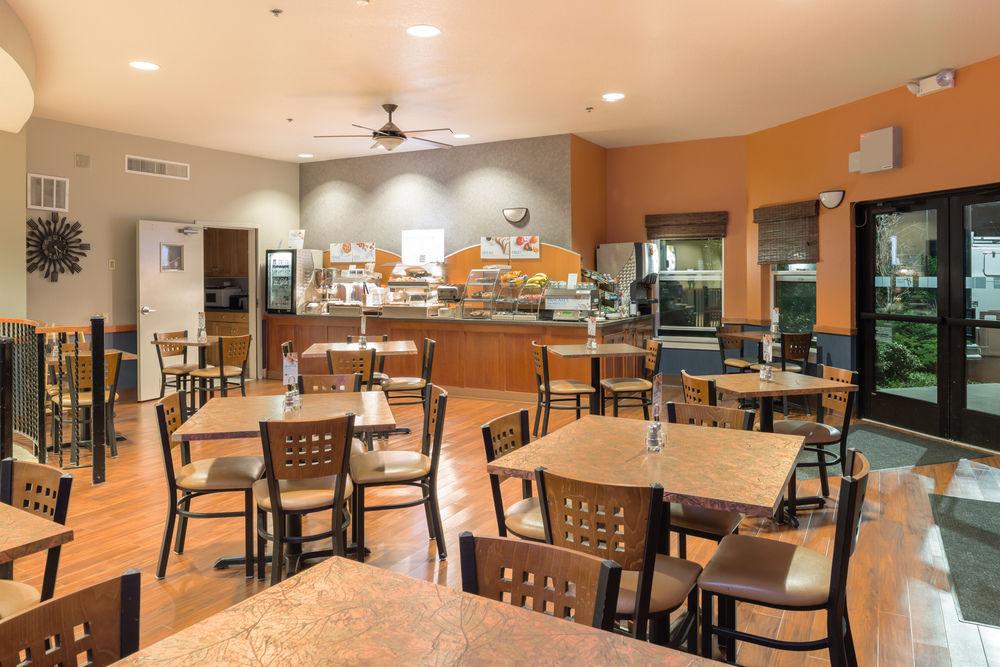 Holiday Inn Express Hotel & Suites Arcata/Eureka-Airport Area By Ihg McKinleyville Dış mekan fotoğraf