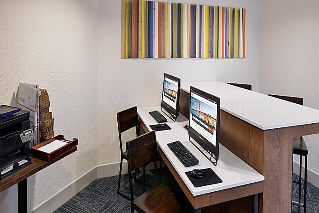 Holiday Inn Express Hotel & Suites Arcata/Eureka-Airport Area By Ihg McKinleyville Dış mekan fotoğraf