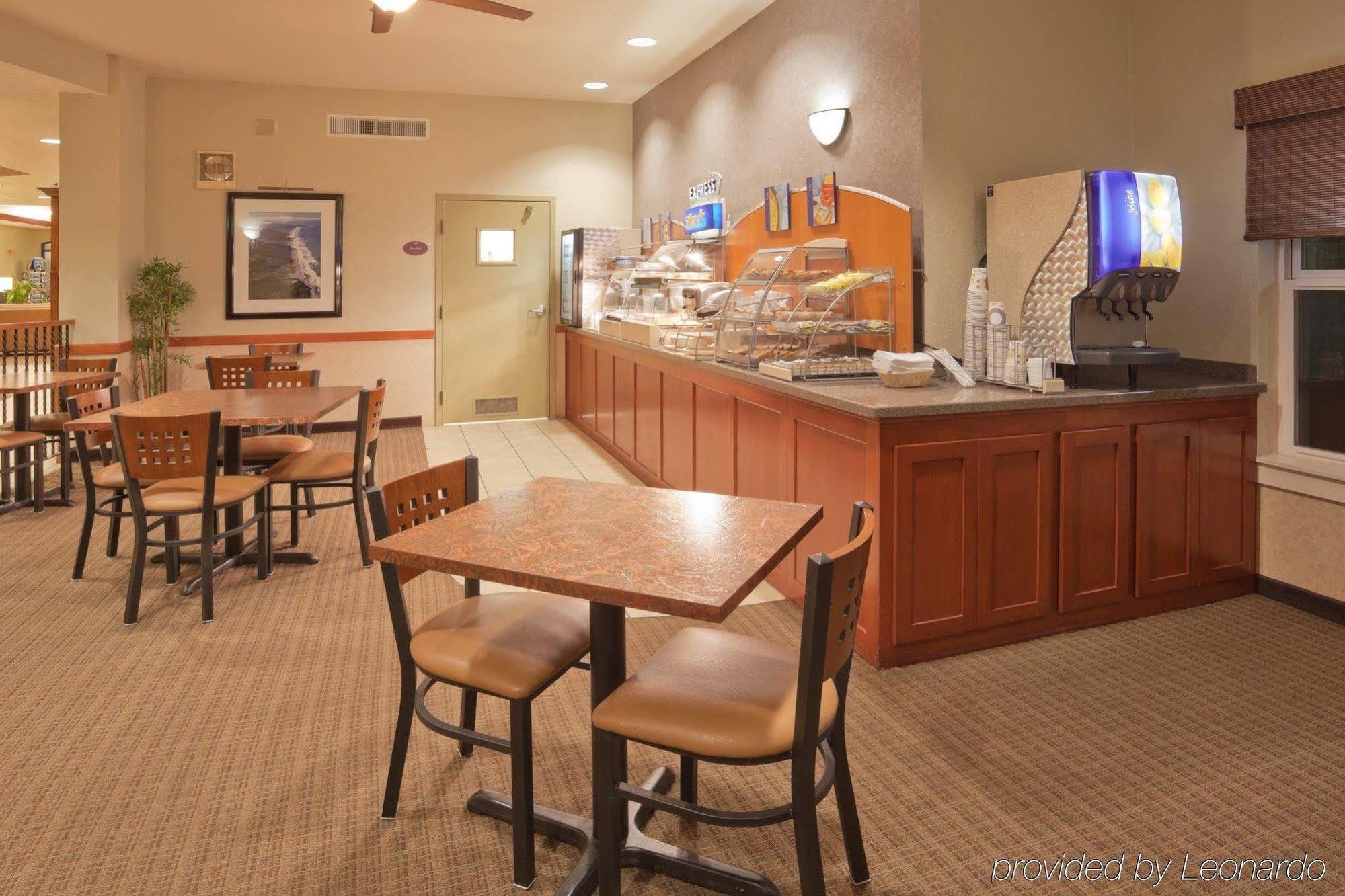 Holiday Inn Express Hotel & Suites Arcata/Eureka-Airport Area By Ihg McKinleyville Restoran fotoğraf