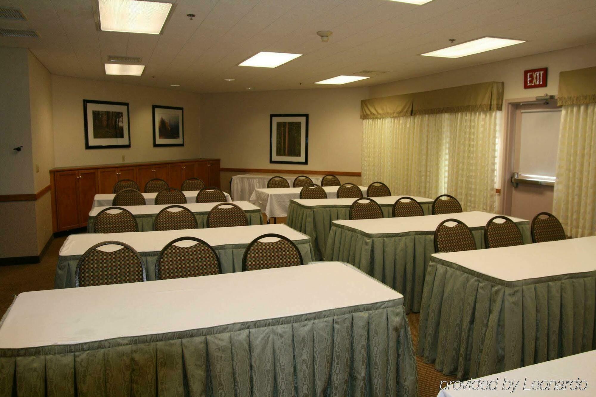 Holiday Inn Express Hotel & Suites Arcata/Eureka-Airport Area By Ihg McKinleyville Konforlar fotoğraf